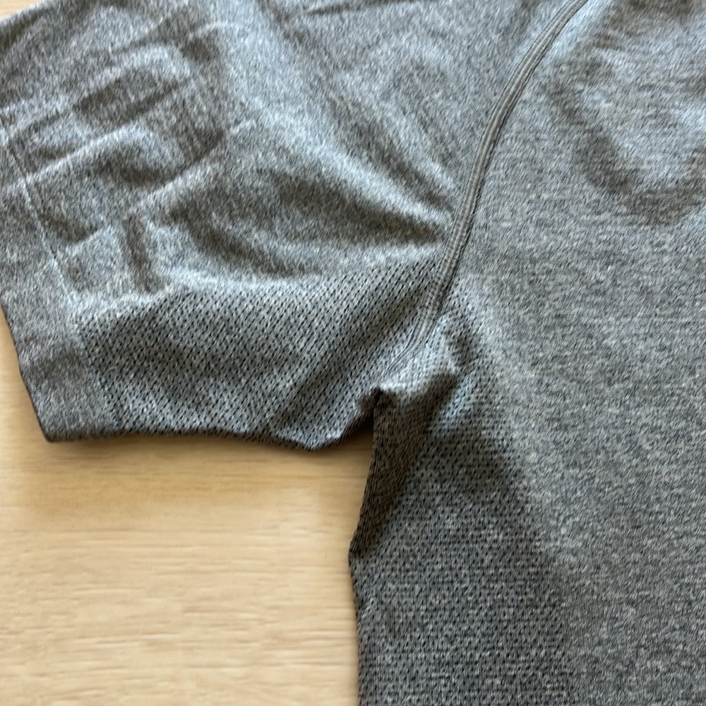 Lululemon :: Tee View 3